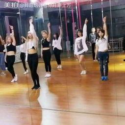 成人爵士舞热身视频,跟随专业视频轻松启动你的舞动之旅
