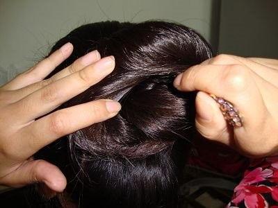 成人编发发簪盘发视频,跟随发簪盘发视频，轻松打造优雅成人发型