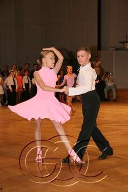 拉丁舞蹈视频成人简单,轻松掌握成人舞蹈魅力