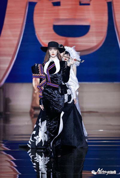 周口成人走秀视频播放,时尚与活力的完美演绎  第1张