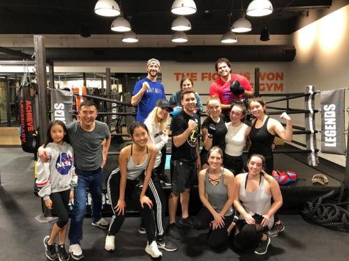 成人团体拳击视频大全,成人团体拳击视频大全精选技巧解析  第2张