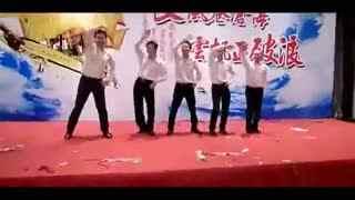 6岁男孩成人舞蹈视频教学,萌态可掬舞姿惊艳